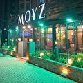 Moyz Cafe